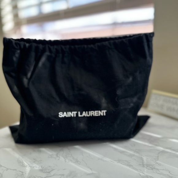 YSL Sunset Medium Chain Bag in Smooth Leather - Black and Gold - Picture 8 of 11